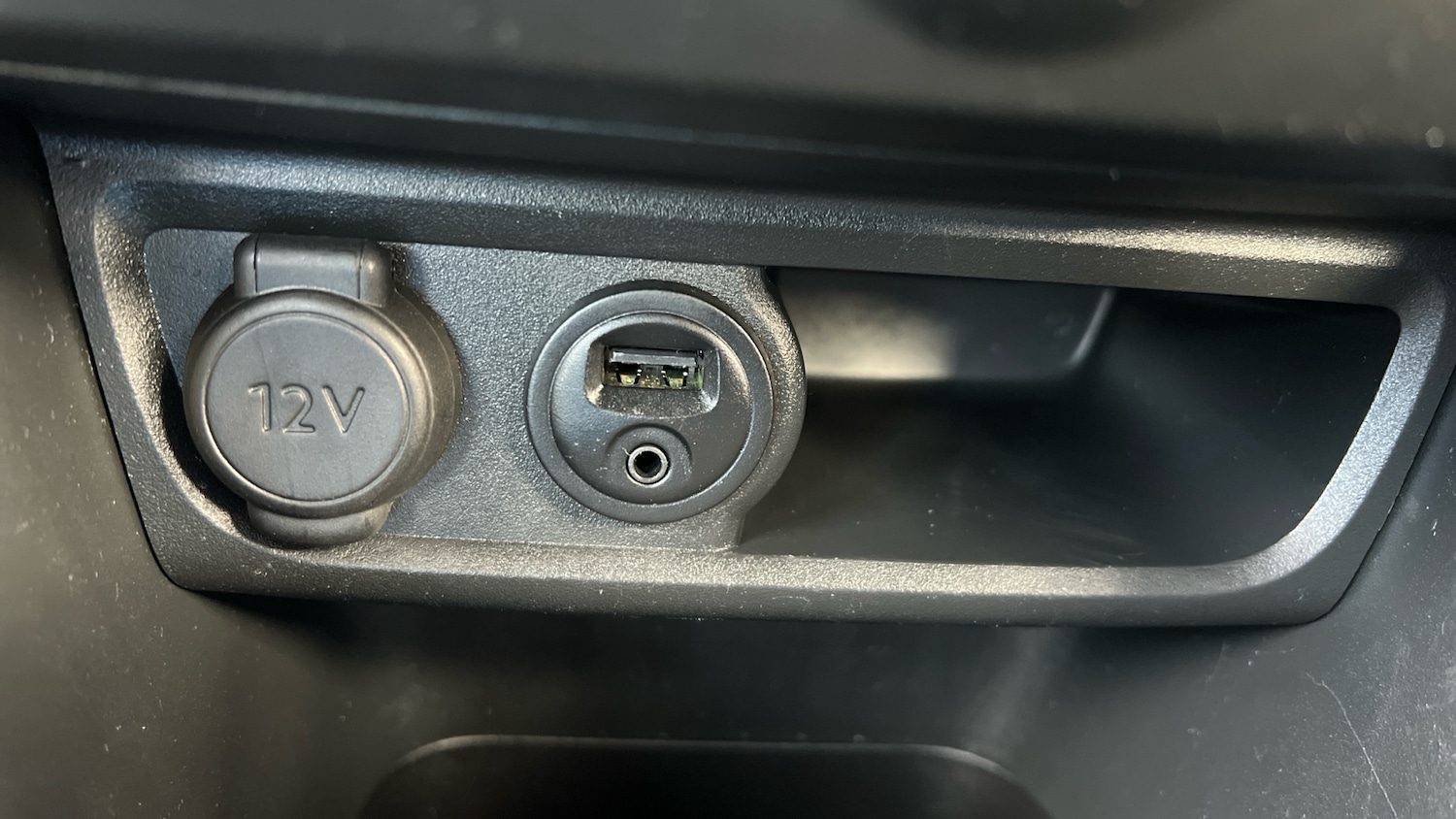 Used Peugeot 208 2016 for sale - 76583140: Photo 32