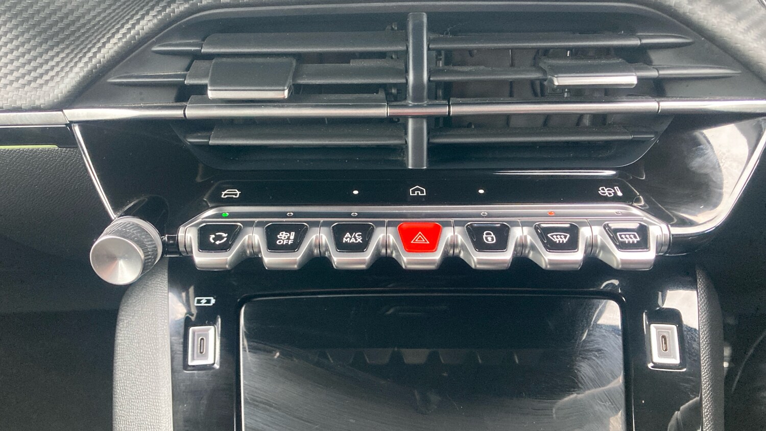 Used Peugeot 2008 2023 for sale - 77339172: Photo 32