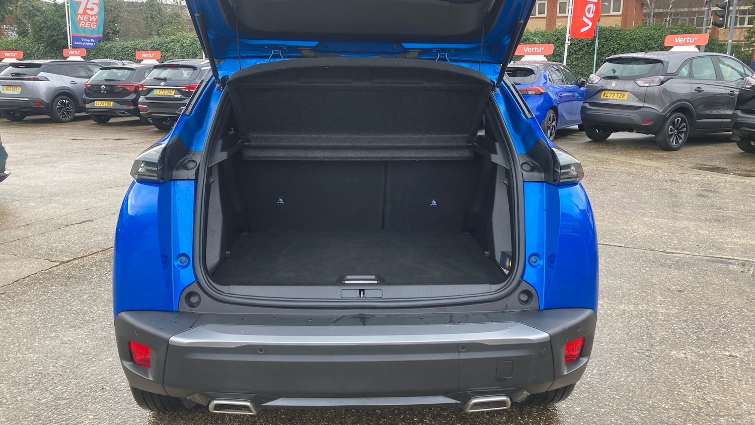 Used Peugeot 2008 2023 for sale - 77339172: Photo 4