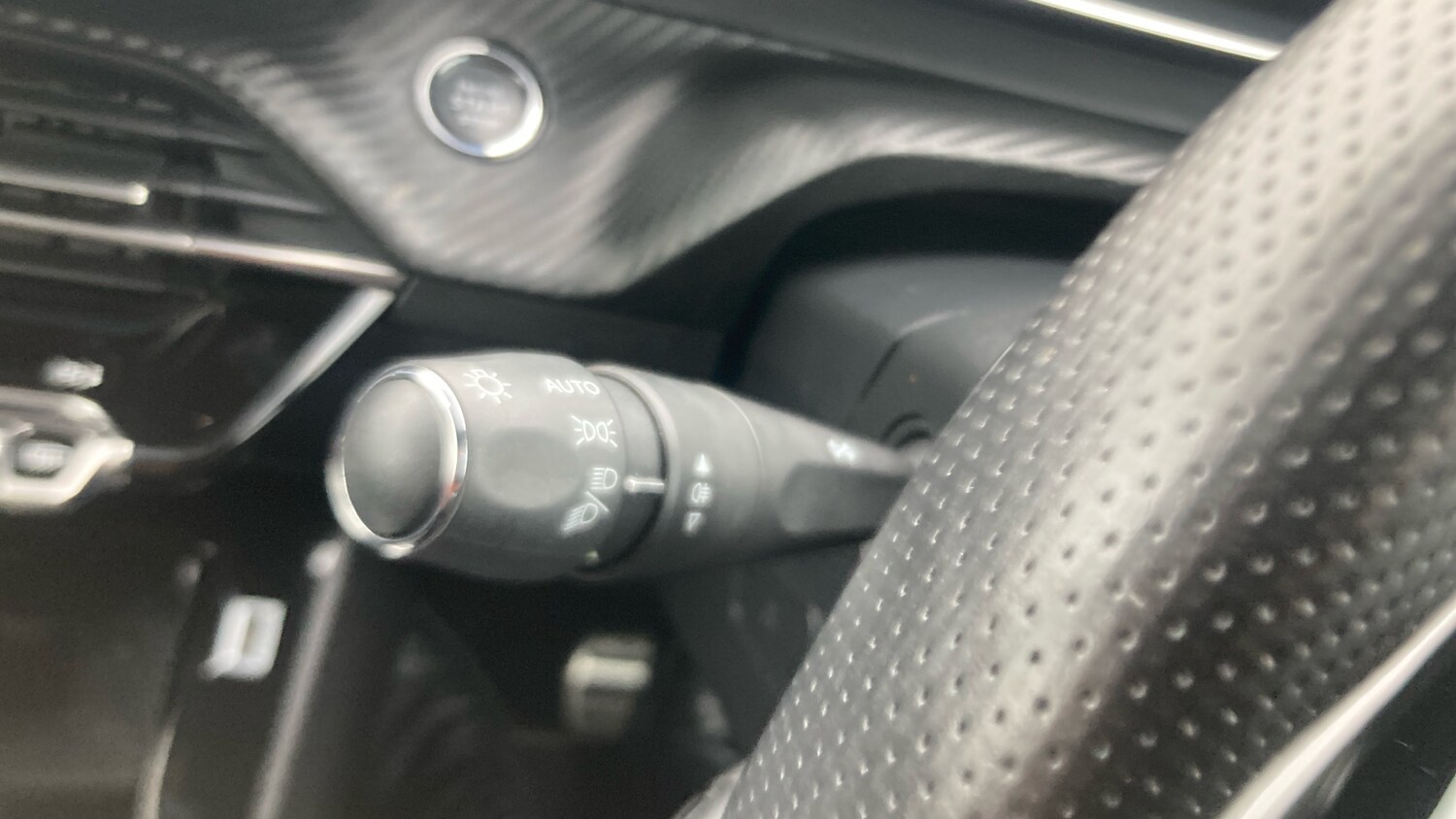 Used Peugeot 2008 2023 for sale - 77339172: Photo 44