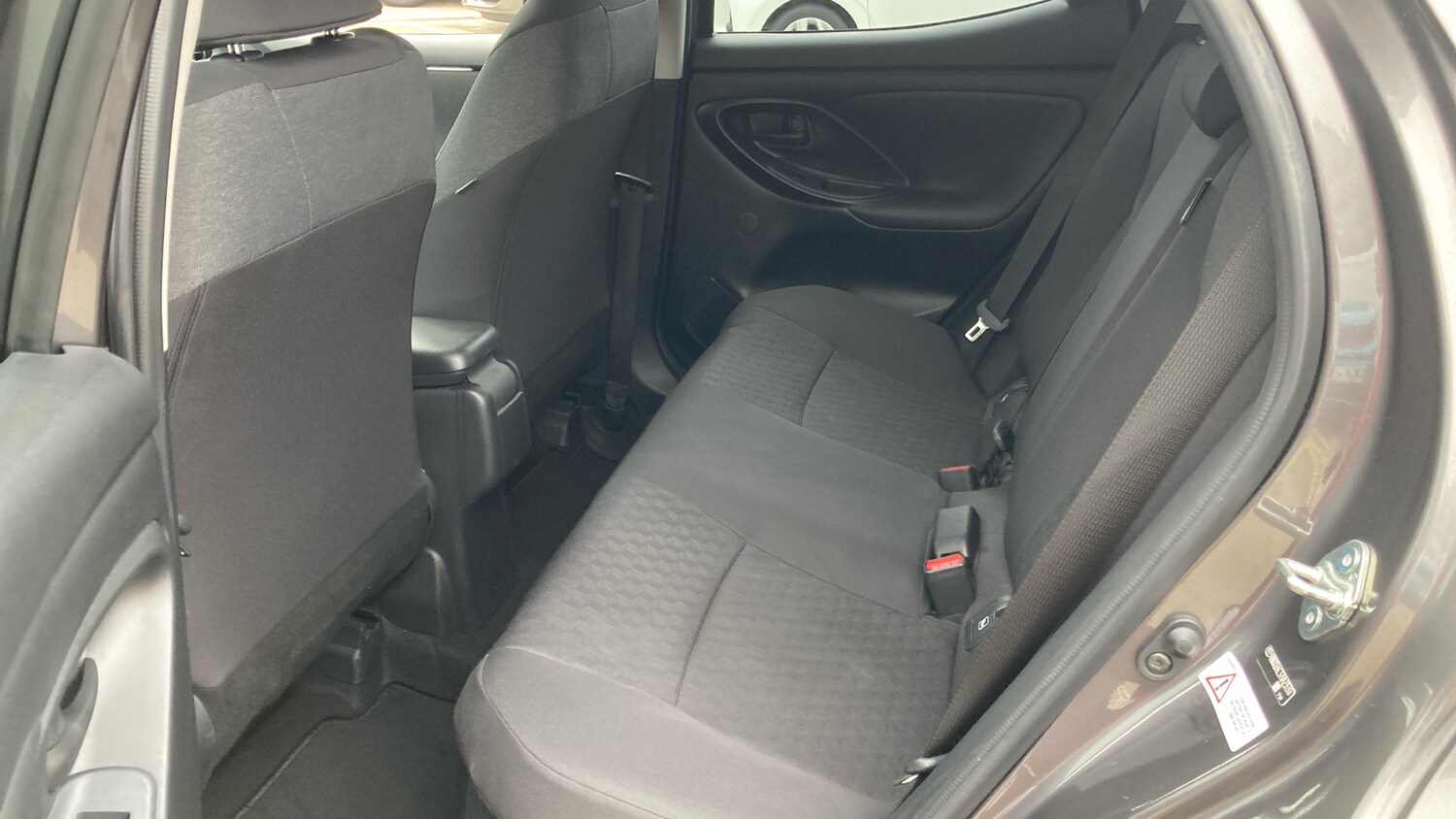 Used Toyota Yaris 2022 for sale - 76517882: Photo 16