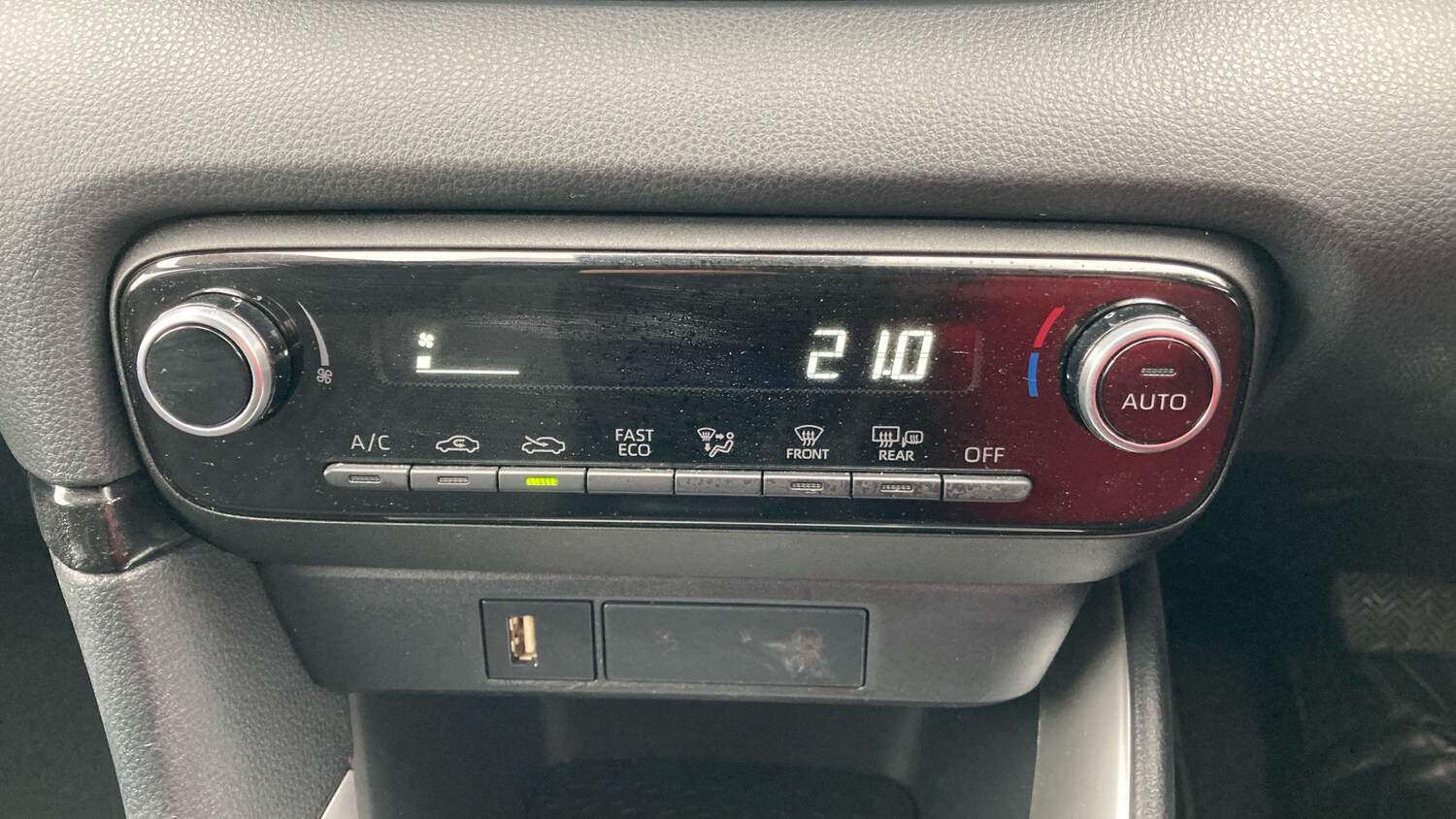 Used Toyota Yaris 2022 for sale - 76517882: Photo 25