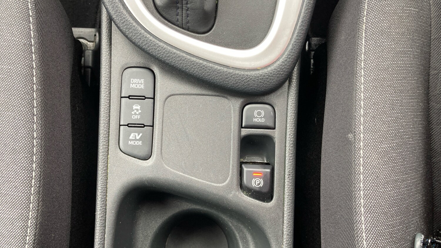 Used Toyota Yaris 2022 for sale - 76517882: Photo 26