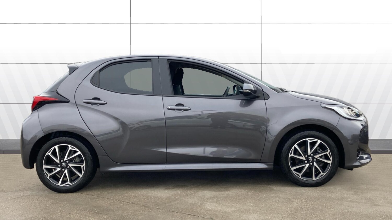 Used Toyota Yaris 2022 for sale - 76517882: Photo 5