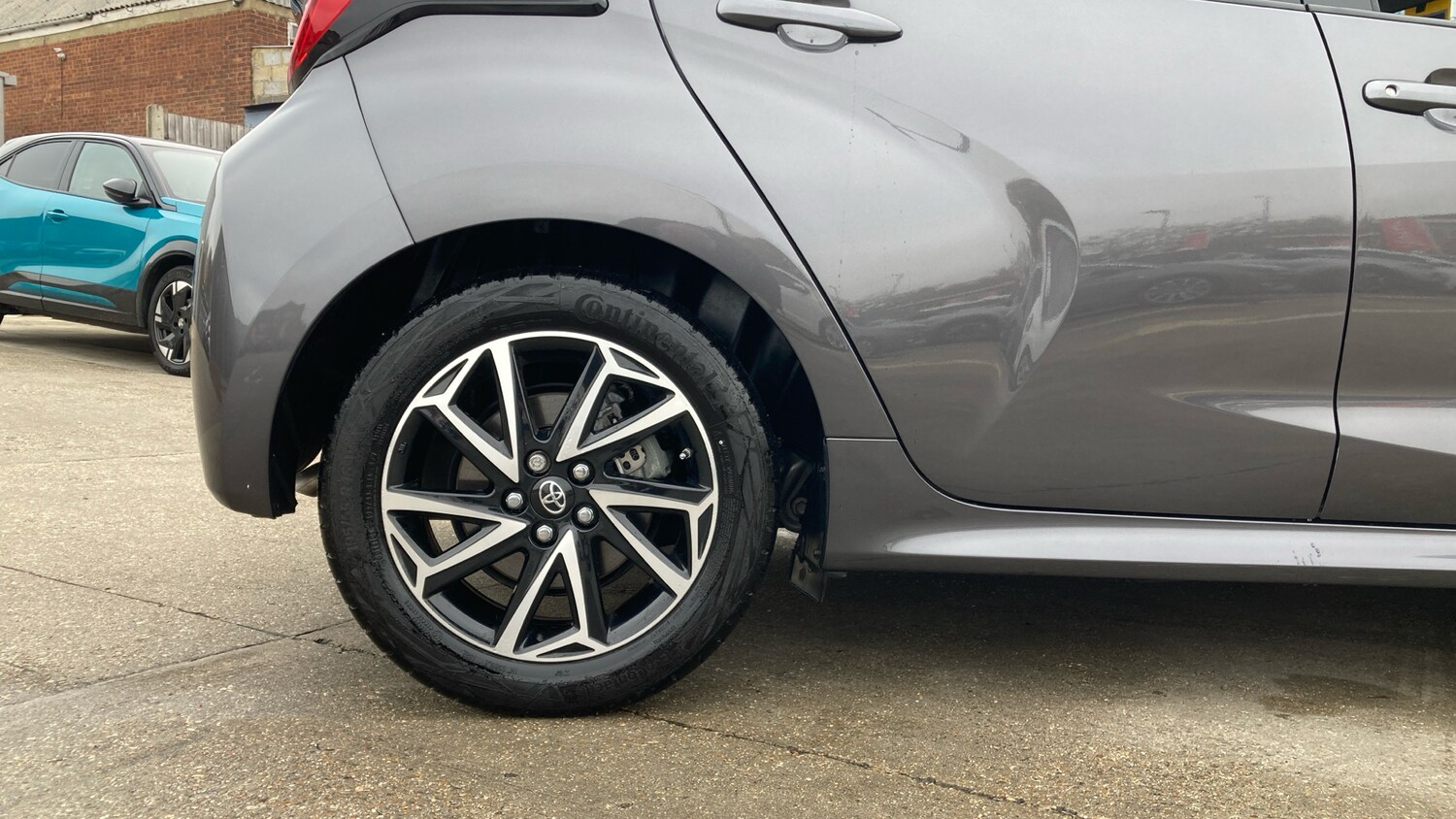 Used Toyota Yaris 2022 for sale - 76517882: Photo 7