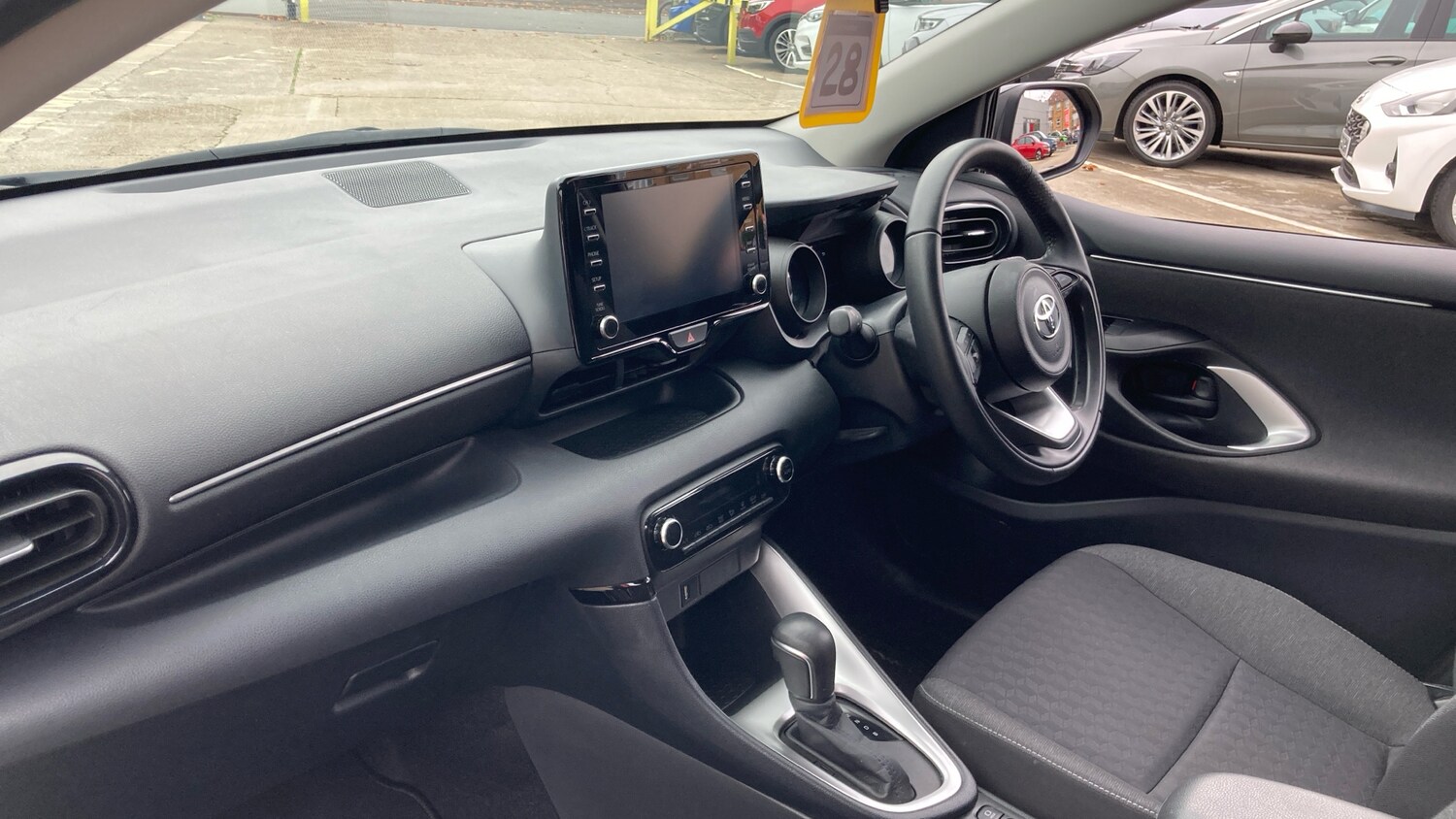 Used Toyota Yaris 2022 for sale - 76517882: Photo 9