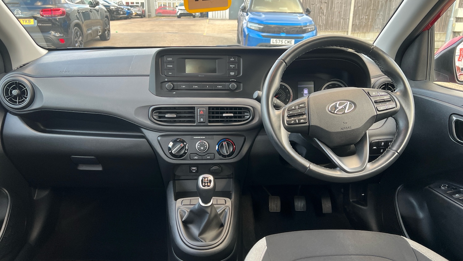 Used Hyundai i10 2022 for sale - 76971824: Photo 10