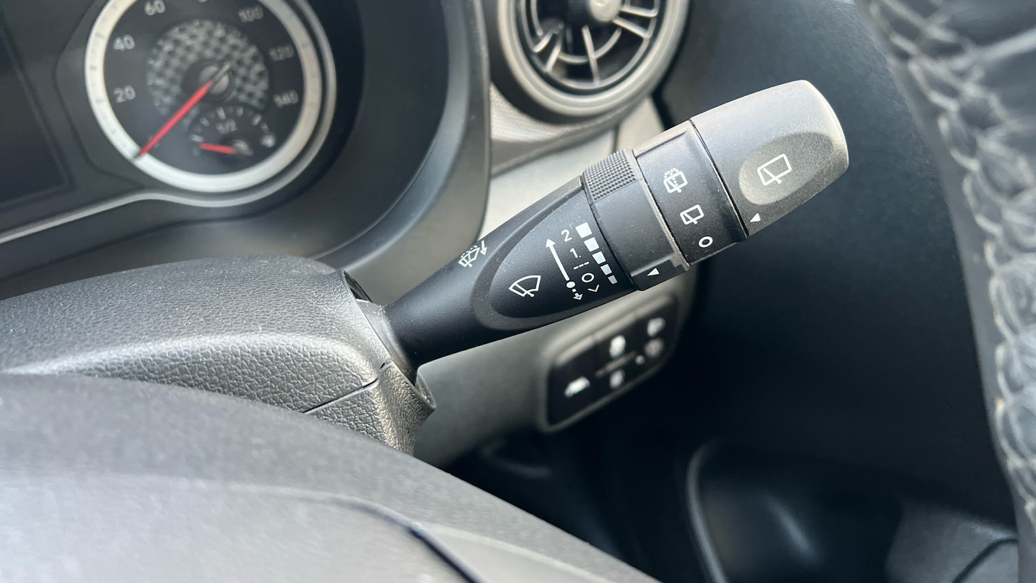 Used Hyundai i10 2022 for sale - 76971824: Photo 24