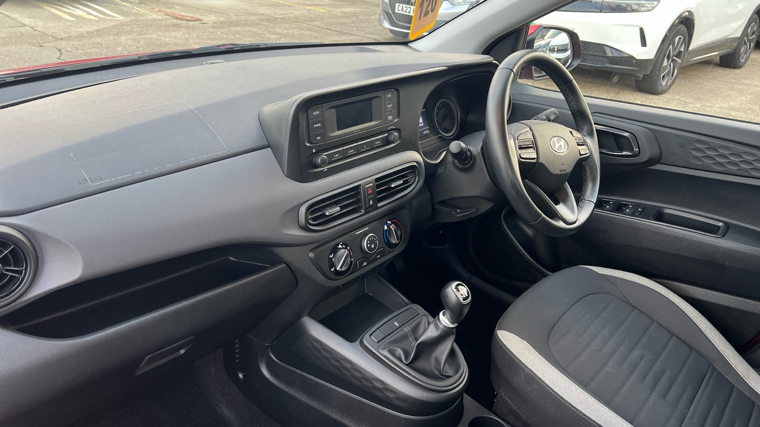 Used Hyundai i10 2022 for sale - 76971824: Photo 9