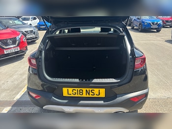 Used Kia Stonic 2018 for sale - 79173231: Photo
