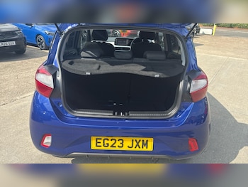 Used Hyundai i10 2023 for sale - 79196165: Photo