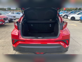 Used Toyota C-HR 2022 for sale - 77195628: Photo