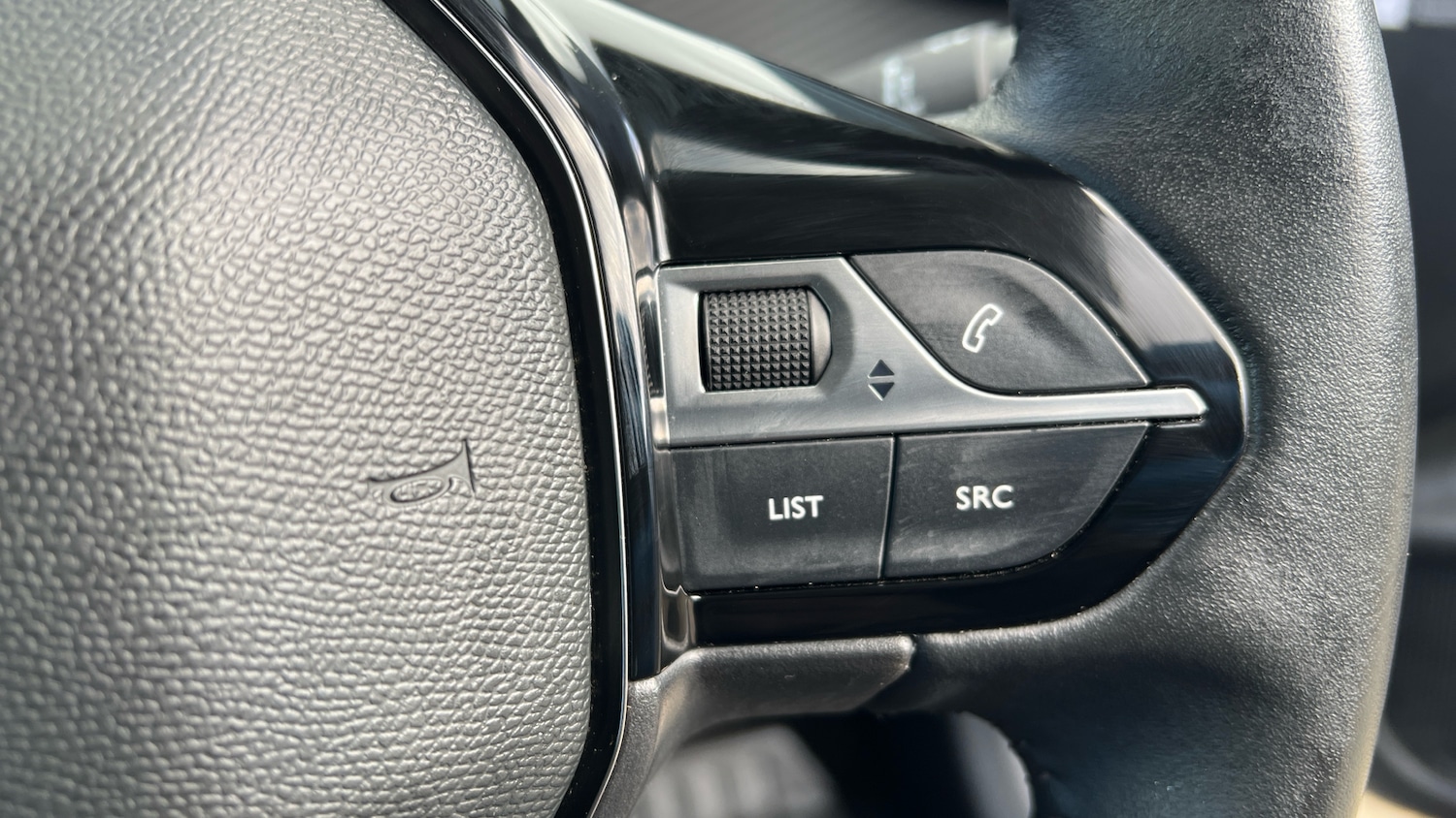 Used Peugeot 208 2022 for sale - 76862228: Photo 22