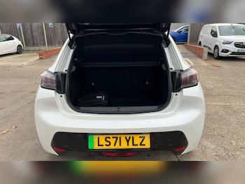 Used Peugeot 208 2021 for sale - 76412346: Photo