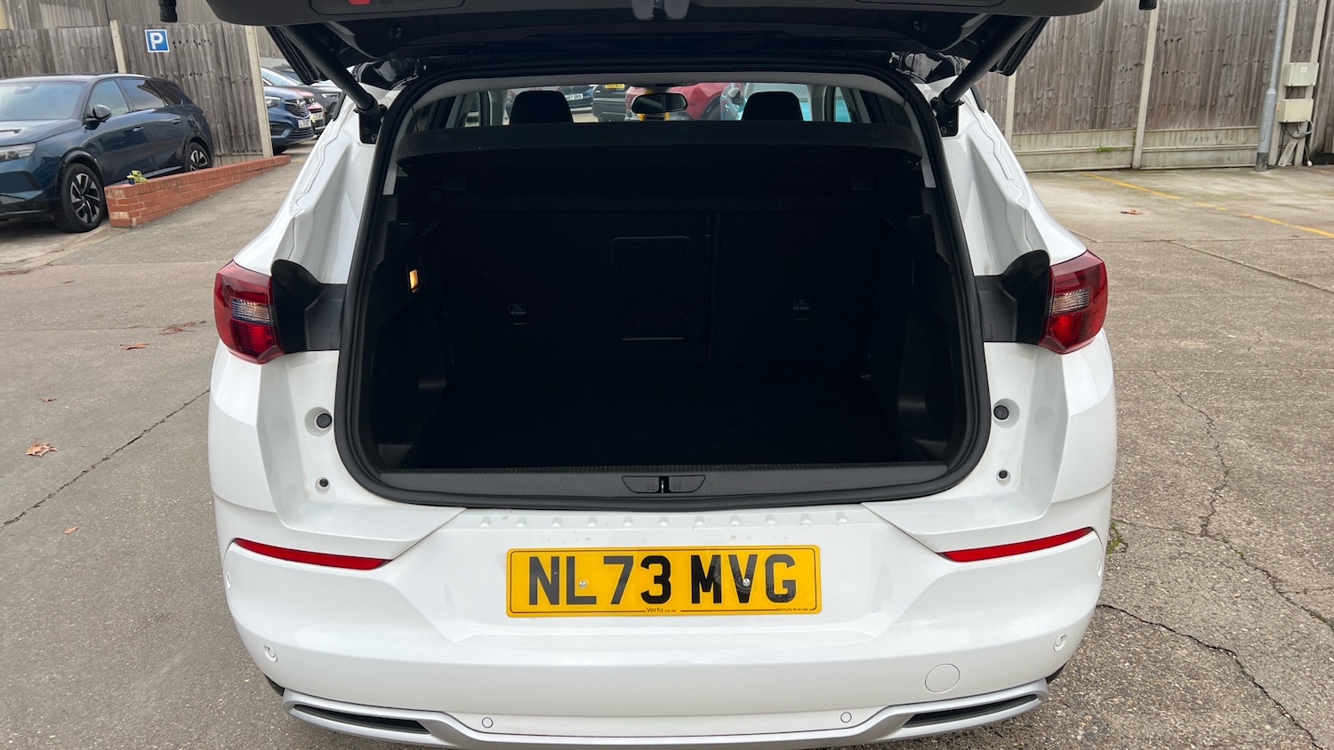 Used Vauxhall Grandland 2023 for sale - 76694199: Photo 4