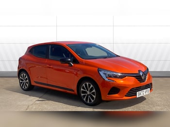 Used Renault Clio 2023 for sale - 79459509: Photo