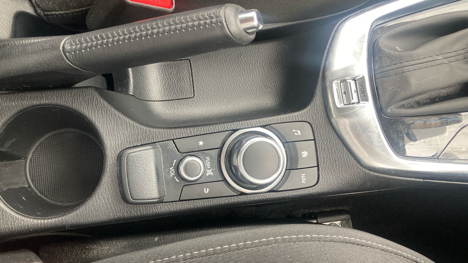 Used Mazda Mazda2 2019 for sale - 76316439: Photo 28