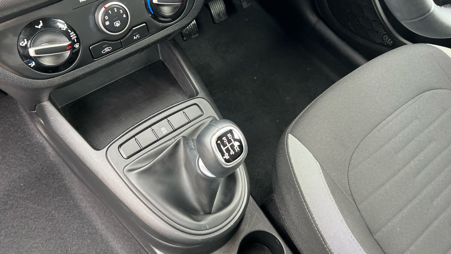 Used Hyundai i10 2023 for sale - 77595161: Photo 13