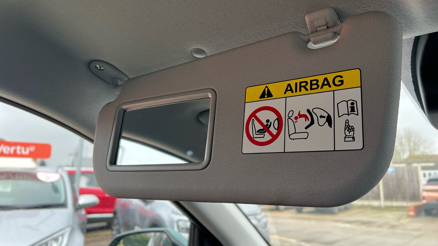 Used Hyundai i10 2023 for sale - 77595161: Photo 36