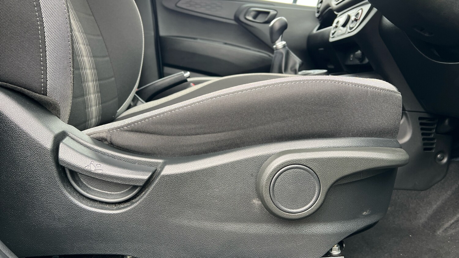 Used Hyundai i10 2023 for sale - 77595161: Photo 40