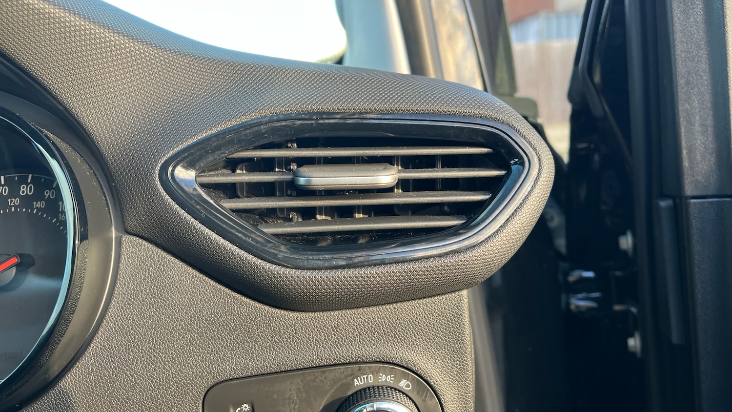 Used Vauxhall Crossland 2022 for sale - 76959763: Photo 24