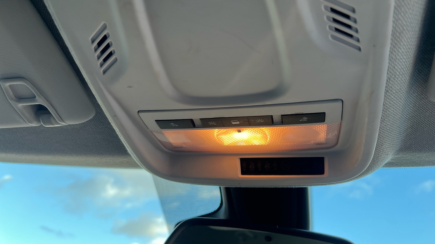 Used Vauxhall Crossland 2022 for sale - 76959763: Photo 30