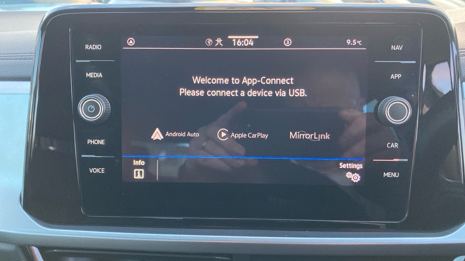 Used Volkswagen T-Roc 2022 for sale - 77197991: Photo 24