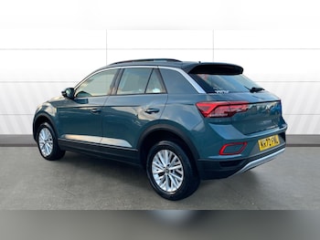 Used Volkswagen T-Roc 2022 for sale - 77197991: Photo