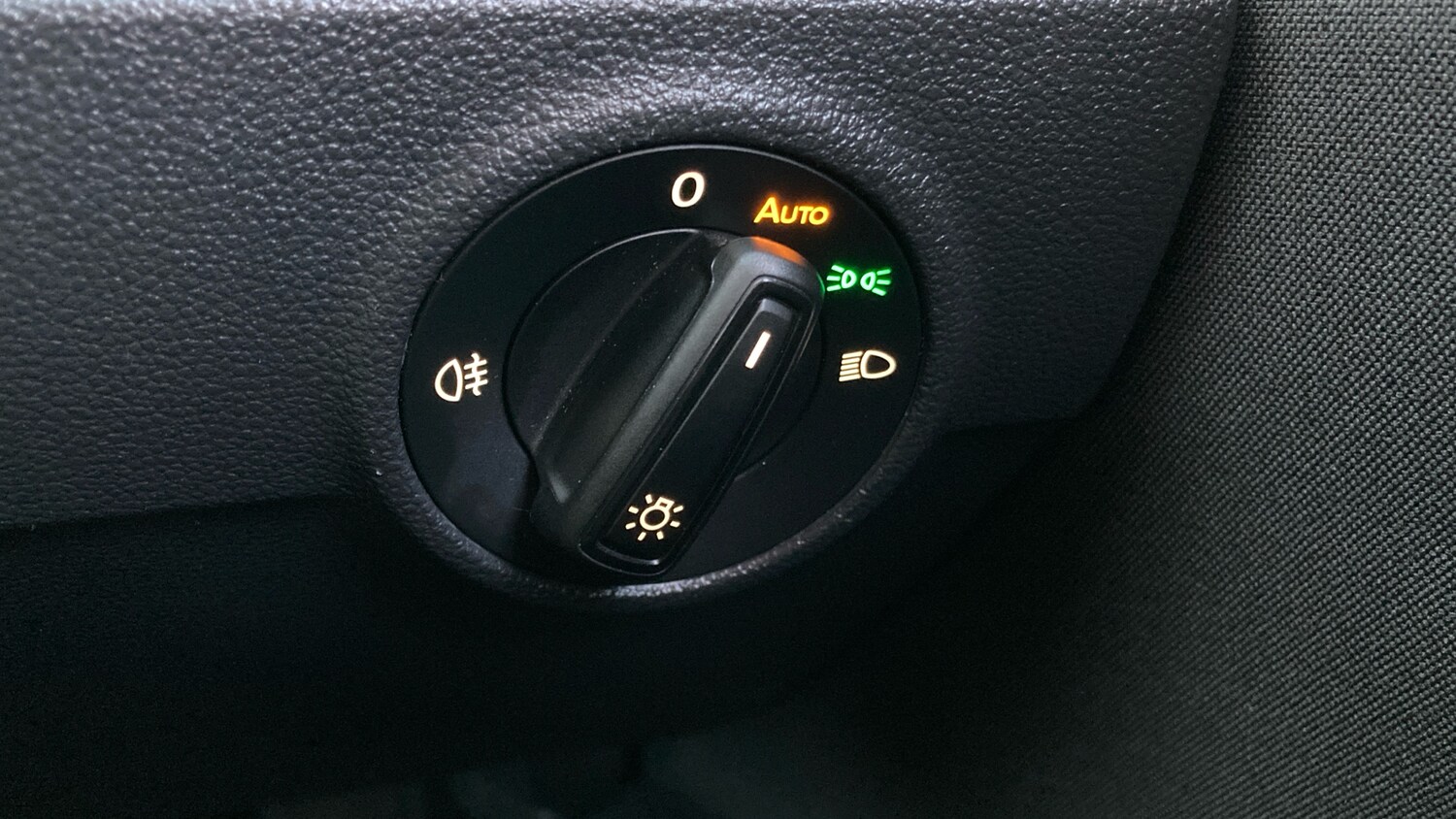 Used Volkswagen T-Roc 2022 for sale - 77197991: Photo 32