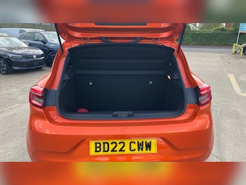 Used Renault Clio 2022 for sale - 78273627: Photo