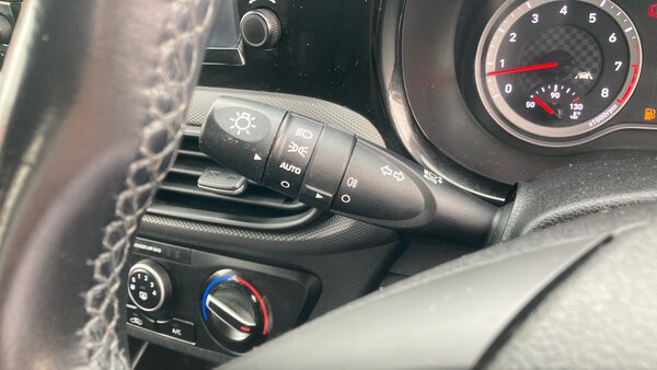 Used Hyundai i10 2022 for sale - 76127979: Photo 30