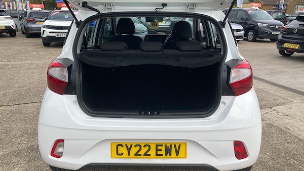 Used Hyundai i10 2022 for sale - 76127979: Photo 4