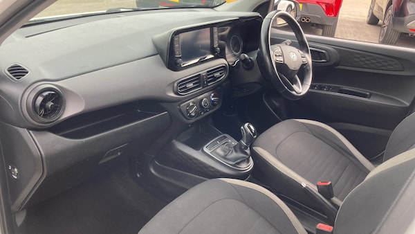 Used Hyundai i10 2022 for sale - 76127979: Photo 9
