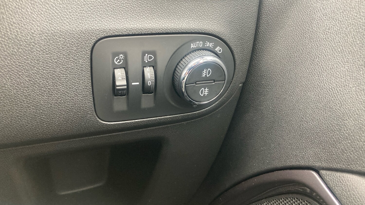 Used Vauxhall Crossland X 2019 for sale - 78199380: Photo 35