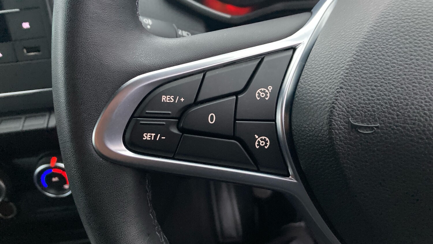 Used Renault Clio 2021 for sale - 77729710: Photo 24