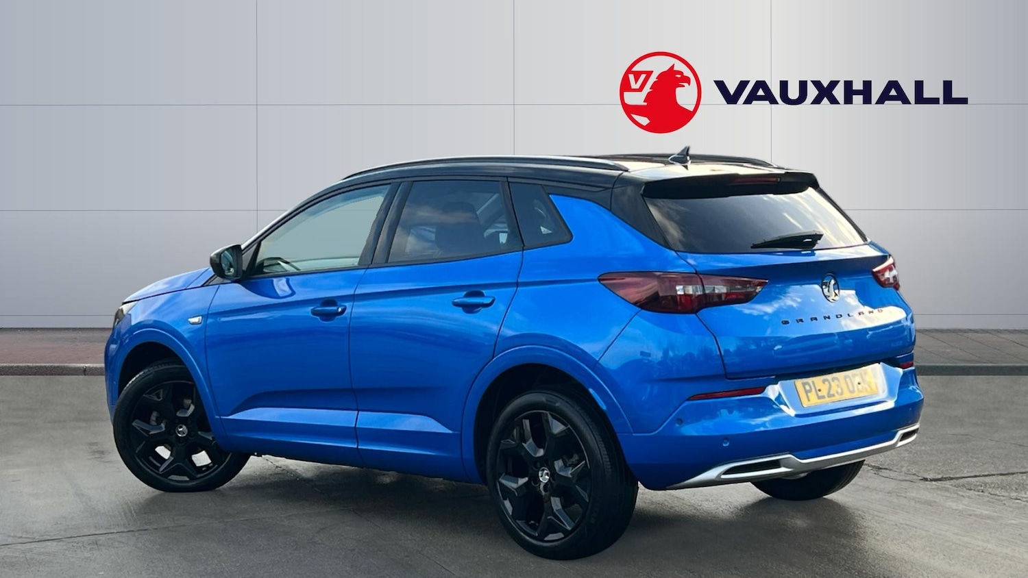 Used Vauxhall Grandland 2023 for sale - 76862223: Photo 2
