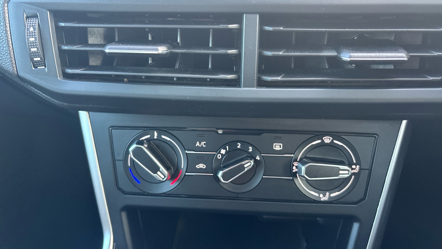 Used Volkswagen Polo 2024 for sale - 76958432: Photo 27