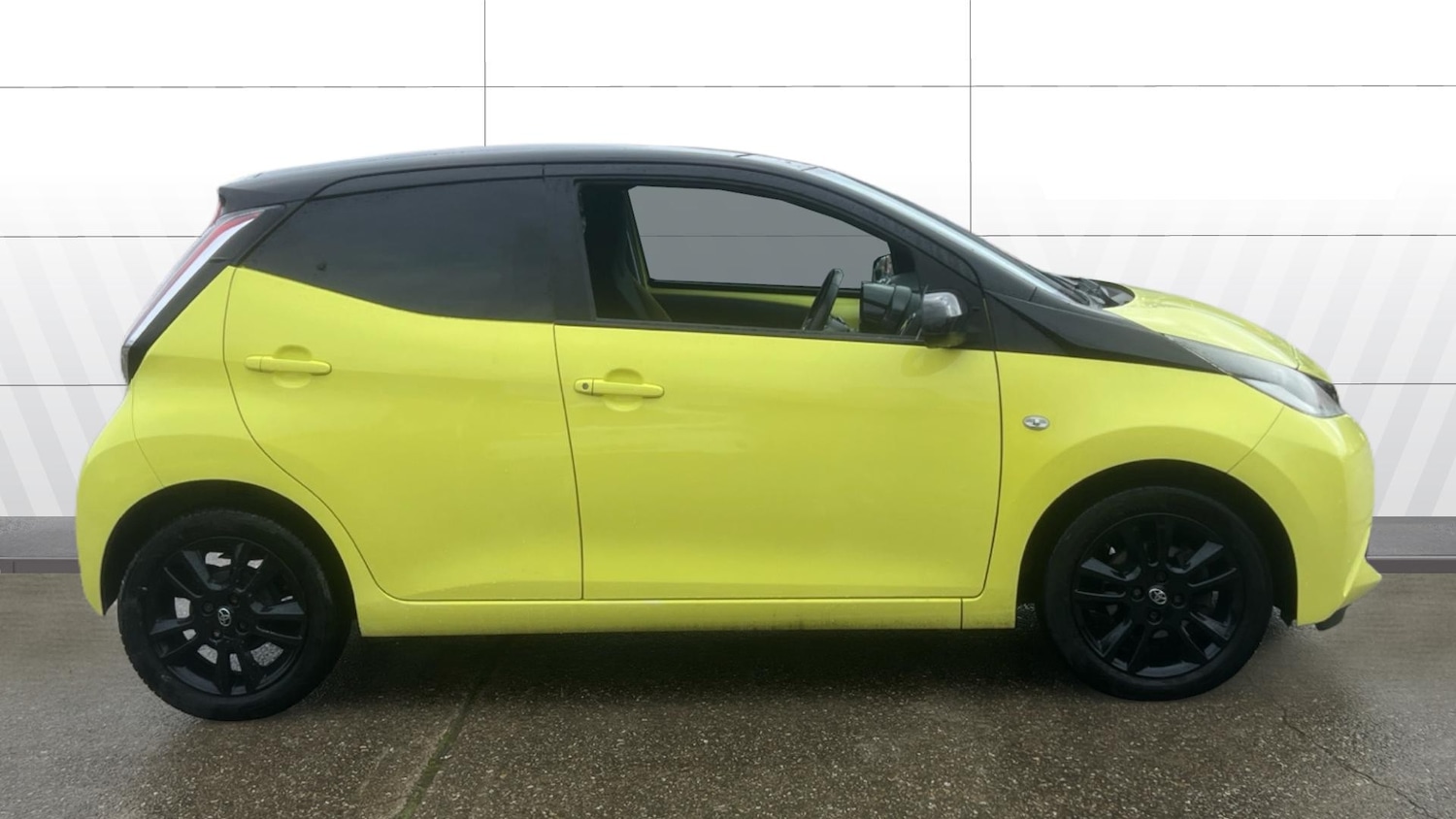 Used Toyota AYGO 2016 for sale - 77409335: Photo 5