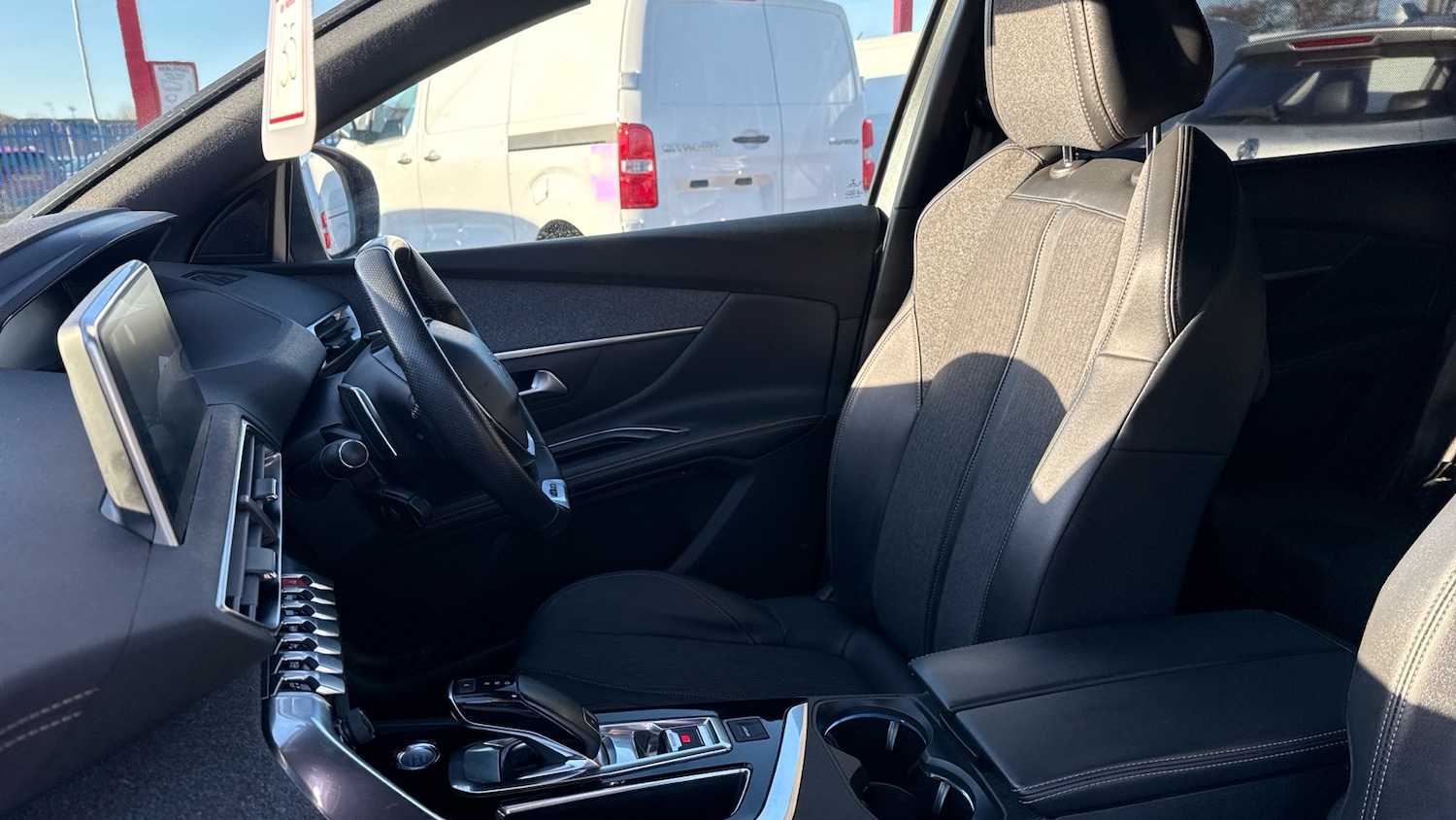 Used Peugeot 5008 2020 for sale - 77296980: Photo 27