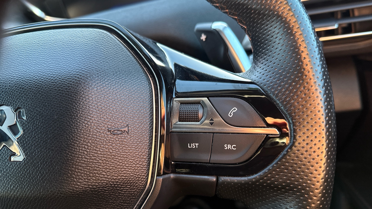 Used Peugeot 5008 2020 for sale - 77296980: Photo 31