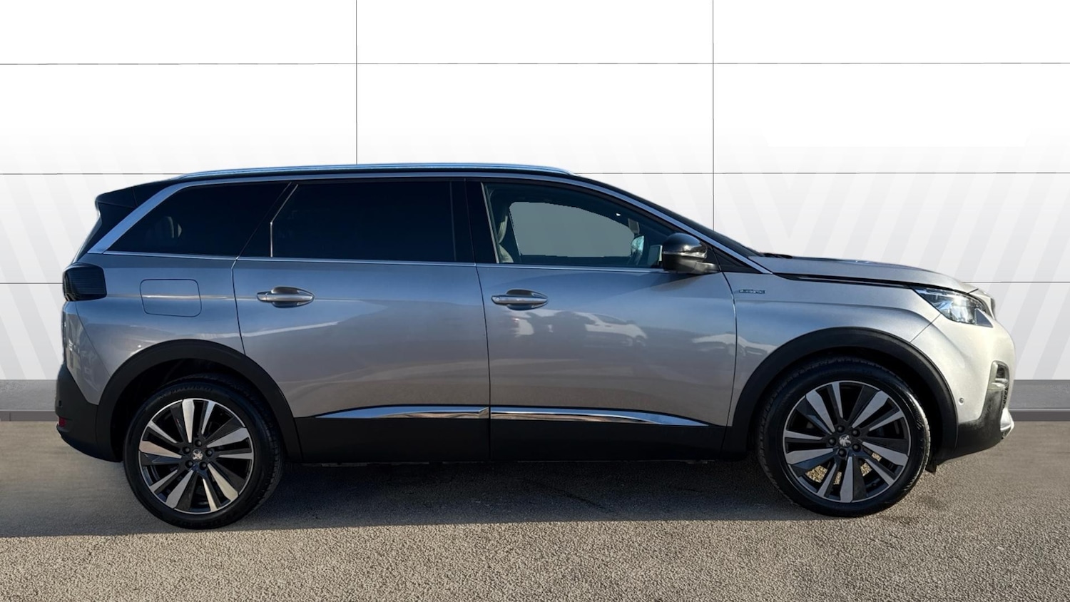 Used Peugeot 5008 2020 for sale - 77296980: Photo 5