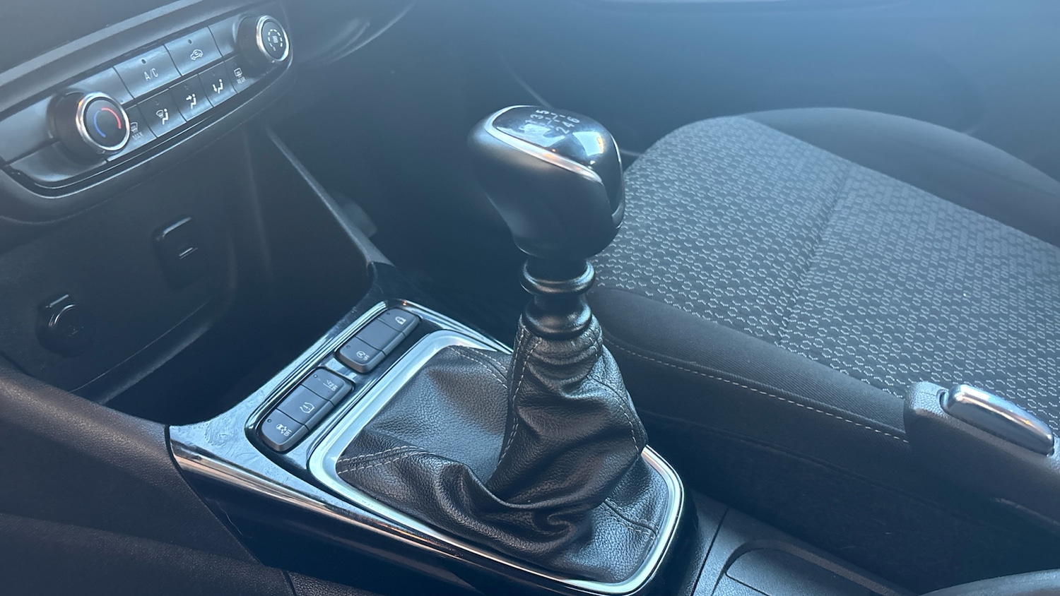 Used Vauxhall Crossland 2022 for sale - 77965659: Photo 13