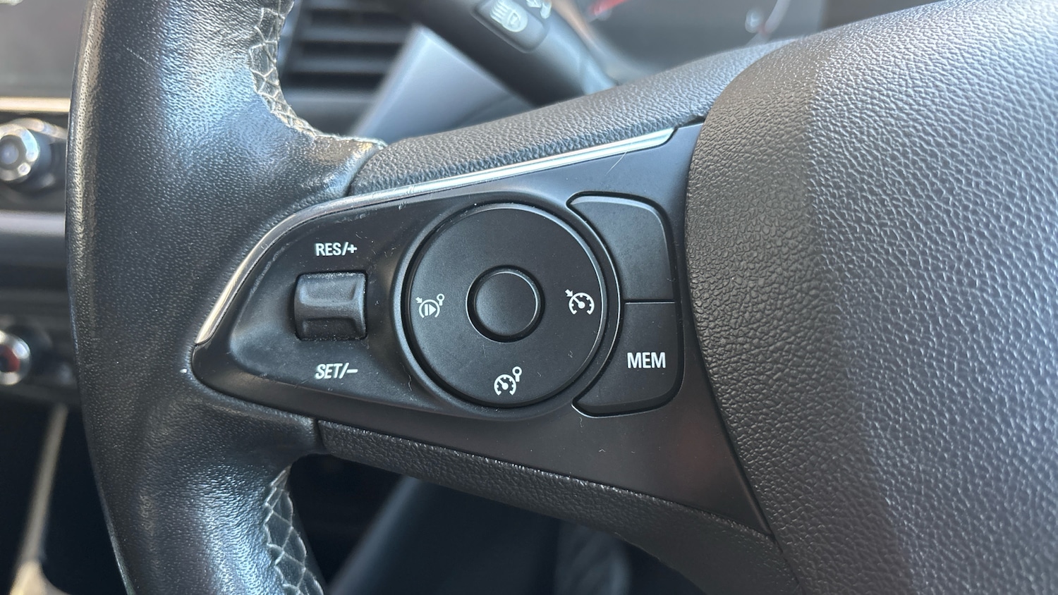 Used Vauxhall Crossland 2022 for sale - 77965659: Photo 21