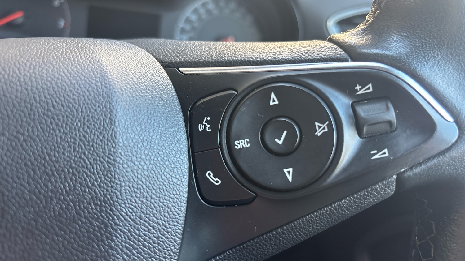 Used Vauxhall Crossland 2022 for sale - 77965659: Photo 22