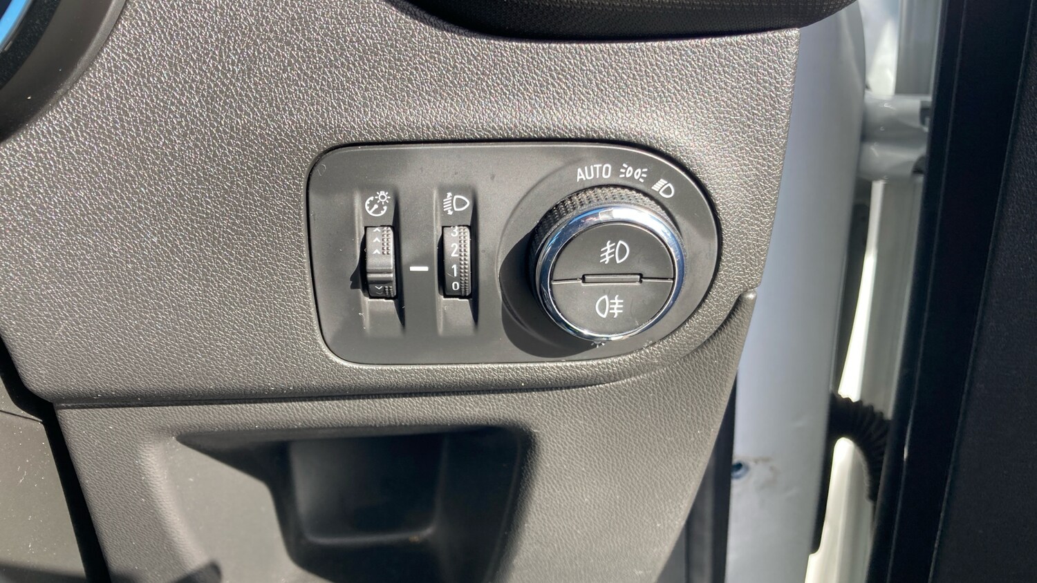 Used Vauxhall Crossland X 2019 for sale - 77930478: Photo 32