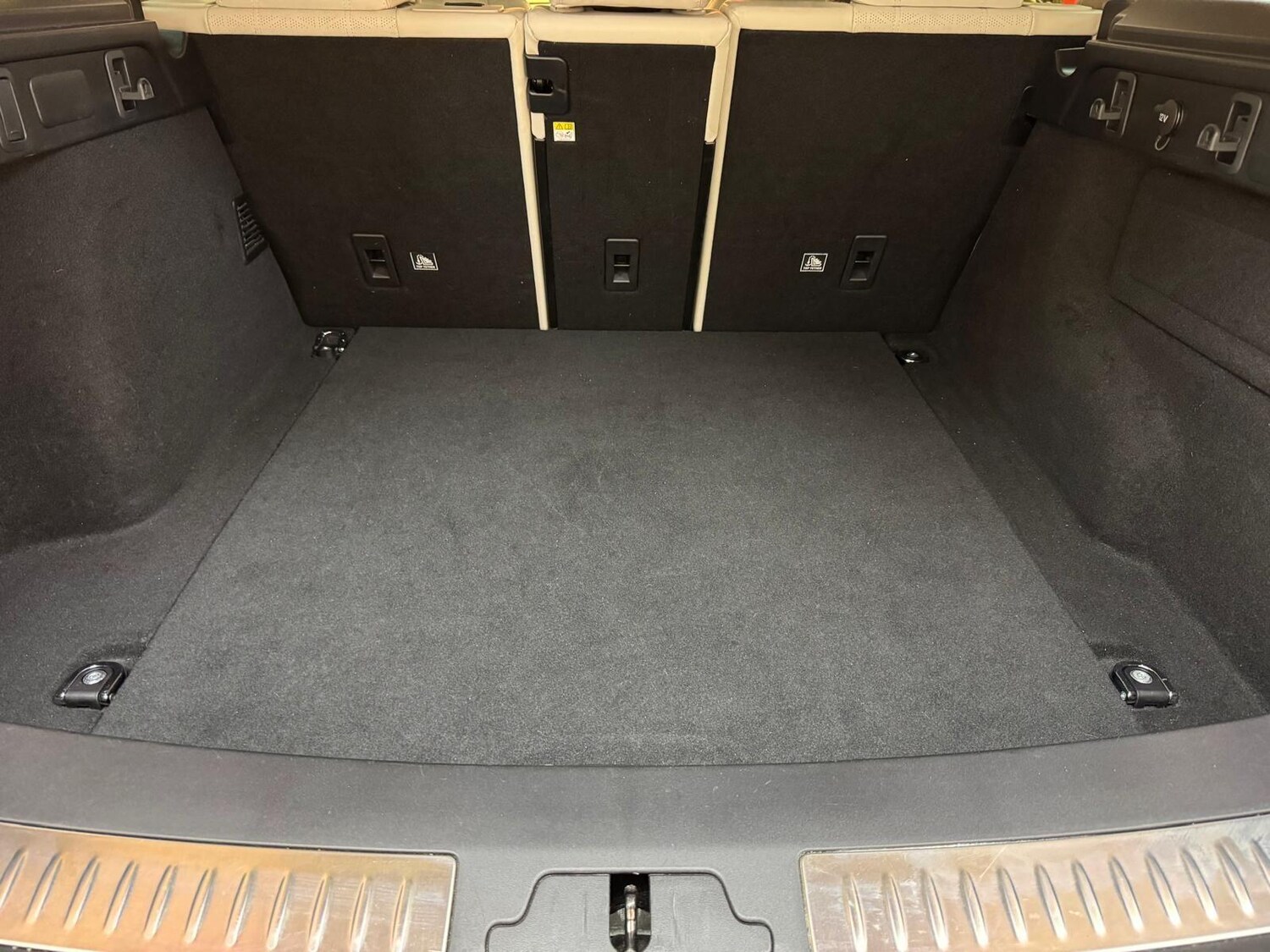 Used Land Rover Range Rover Velar 2019 for sale - 77939810: Photo 18