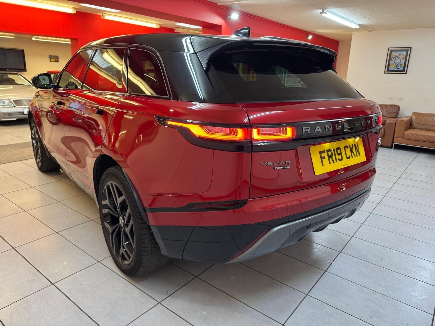 Used Land Rover Range Rover Velar 2019 for sale - 77939810: Photo 3