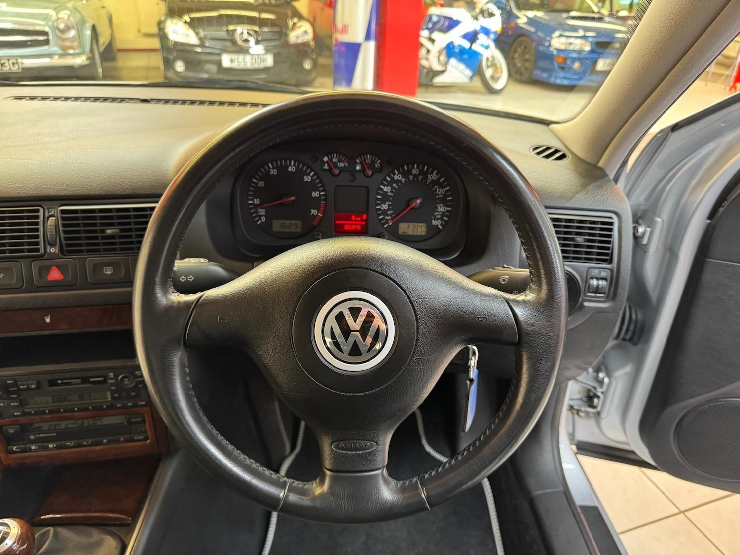 Used Volkswagen Golf 2001 for sale - 77120894: Photo 24