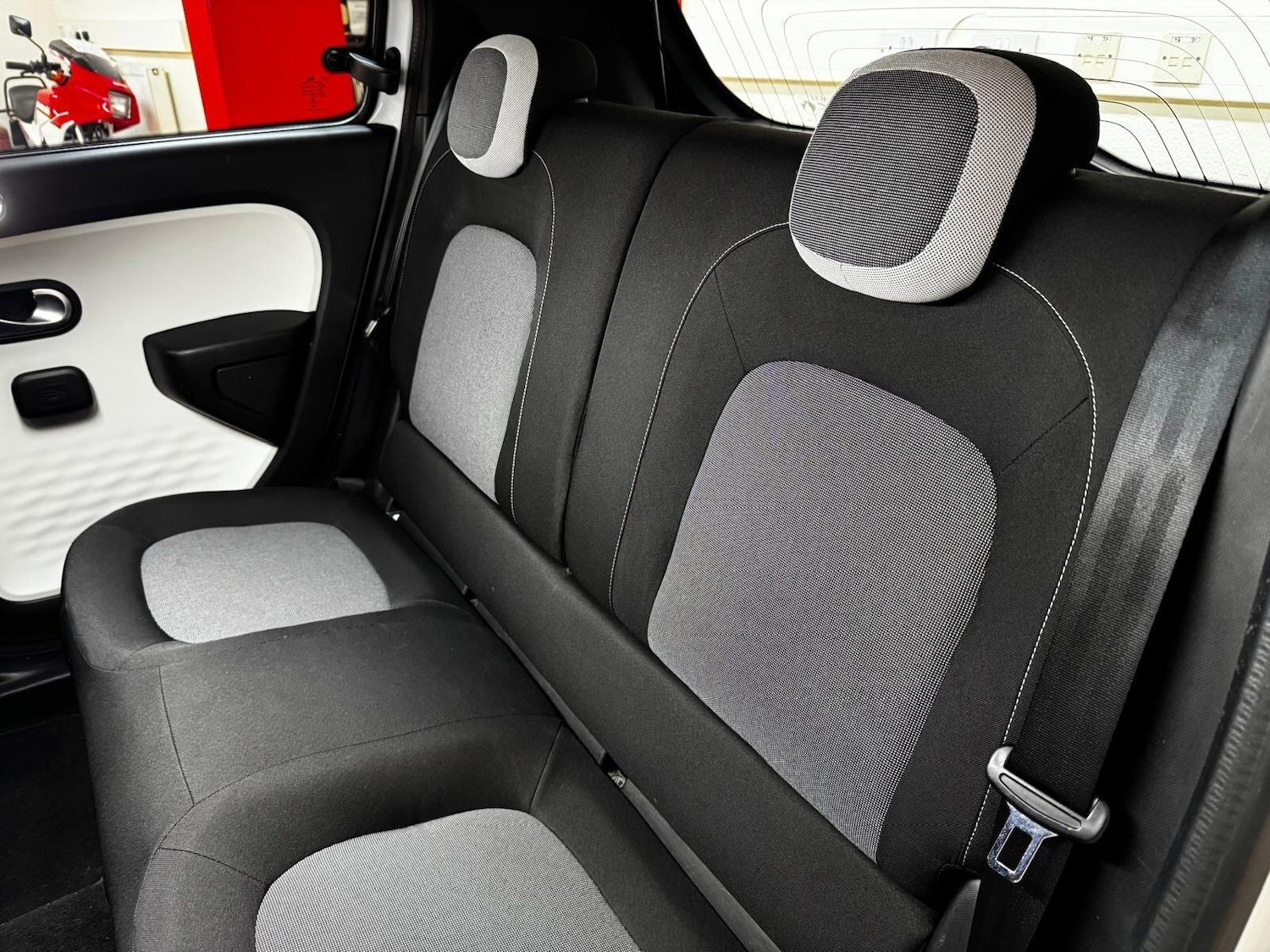 Used Renault Twingo 2016 for sale - 76926257: Photo 17