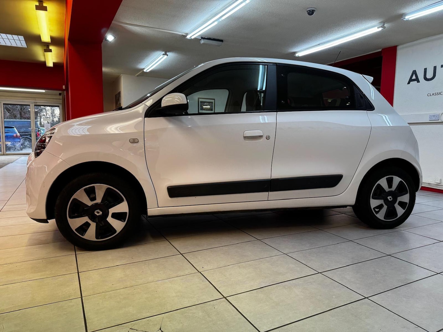 Used Renault Twingo 2016 for sale - 76926257: Photo 6